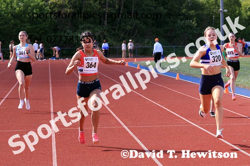 Girls under-15s 200 metres, 2025 North Eastern Track and Field Champs., Shildon, County Durham. Photo: David T. Hewitson/Sports for All Pics